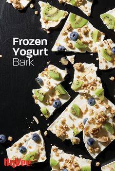 Fight hunger with this frozen yogurt bark using ChobaniFor the month of Julywith every purchase of a participating productyou can help end summer hunger. Piyo Meal Plan, Yogurt Blueberries, Chobani Yogurt, Yogurt Snacks, Chobani Greek Yogurt, Spinach Smoothie