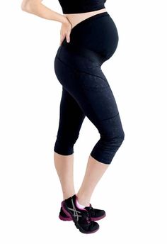 Move Maternity Capris Leggings with Pregnancy Belly Support - Mumberry Maternity Workout Clothes, Belly Support Band, Maternity Workout, Round Ligament Pain, Pregnant Tips, Belly Support Pregnancy, Pregnancy Belly Band, Pregnancy Belly, Pregnancy Support