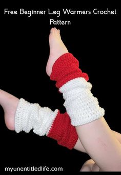 a woman's legs with crocheted leg warmers on them and text overlay that reads free beginner leg warmers crochet pattern