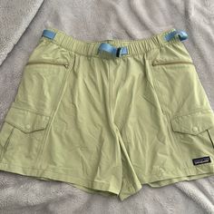 Patagonia Women's Outdoor Everyday 4" Shorts, Never Worn With Tags. Non Smoking Home. Patagonia Bottoms With Built-in Shorts For Outdoor Activities, Casual Green Bottoms For Camping, Patagonia Outdoor Shorts With Built-in Liner, Patagonia Outdoor Shorts With Built-in Shorts, Patagonia Outdoor Shorts, Patagonia Shorts For Summer Hiking, Patagonia Sporty Hiking Shorts, Patagonia Bottoms For Outdoor Activities, Short Length, Patagonia Outdoor Short Length Bottoms