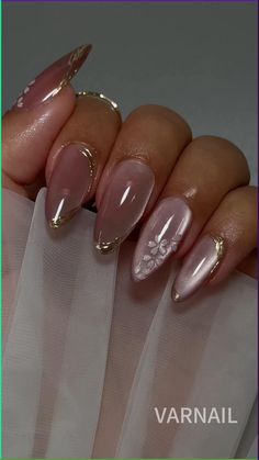 Moonlight Cat Eye Gel CEM02 Falling Sakura #chromenails #naildesign #nailtutorial #fashion #nailbeauty #nails #cateyenails #naildesigns Cat Eye Nail, Cat Eye Nails Polish, Wow Nails, Cat Eye Gel Polish, Crystal Cat, Elegant Nail Art, Hello Nails, Spring Acrylic Nails