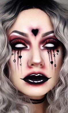 Creepy Beautiful Halloween Makeup, Succubus Makeup Ideas, Dark Valentines Day Makeup, Haunt Makeup Ideas, Halloween Mackup Ideas, Succubus Makeup Halloween, Unsettling Makeup, Evil Makeup Looks, Demon Makeup Scary