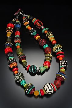 I see African Trade beads! Julie Powell, African Trade Beads, Humming Bird, Artful Home, Artist Profile, African Beads, Beading Projects, African Jewelry, Trade Beads