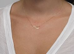 Gold infinity necklace, dainty eternity necklace. Small and delicate necklace. Perfect gift for anyone. ★Details Material: yellow/rose gold filled, sterling silver or 14k yellow/white/rose solid gold Pendant size: approx. 20mm The necklace in the first picture is 17 inches long, in the third picture it's 16 inches long. Solid gold items need 2-5 weeks to be finished. ★Procedure information Please select the material and size from the drop-down menu on the right side of the listing. If you have a Gold Necklace Ideas, Valentines Jewellery, Silver Stackable Rings, Simple Heart Necklace, Infinity Necklace Gold, Jewelry Necklace Simple, Sterling Silver Stackable Rings, Locket Design, Wrist Accessories