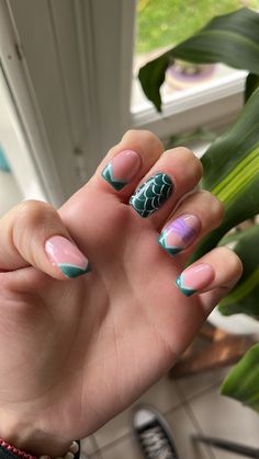 the little mermaid nails #nails #thelittlemermaid Disney Ariel Nails, Ariel Inspired Nails, Disney Princess Inspired Nails, Ariel Nails Disney, Aesthetic Disney Nails, Claire Nails, Disney Princess Nail Designs, The Little Mermaid Nails, Disney Theme Nails