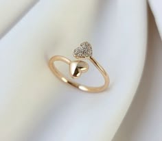 Hand Jewelry Rings, Cute Promise Rings, Couple Ring Design, Gold Jewels Design, Gold Bangles For Women, Pretty Jewelry Necklaces, Gold Bridal Jewellery Sets, Gold Jewelry Stores, Diamond Rings Design