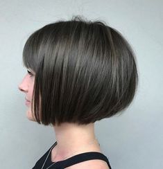 Short Bob With Bangs For Thin Hair Rounded Bob, Short Bobs With Bangs, A Bob, Latest Short Hairstyles, Bob With Bangs, Bob Hairstyles For Fine Hair, Short Layered Haircuts, Short Bob Haircuts, Haircuts For Fine Hair