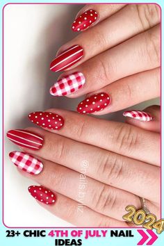 Nails With Stripes, Gingham Nails, Creative Nail Ideas, Gold Gel Nails, 3d Nail Designs, Water Marble Nails