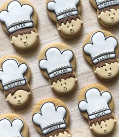 cookies decorated like chefs are arranged on a wooden surface with the words hello to everyone