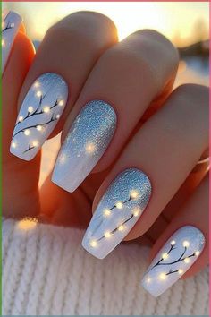 Acrylic Nail Designs Xmas, Christmas But Not Christmas Nails, December Christmas Nails, Nail Art Christmas Designs 2024, Black Silver Christmas Nails, Christmas Nails Abstract, Nail Art December, Elegant Christmas Nail Designs Classy, December Nails White