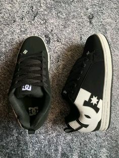 DC Shoes Court Graffik Chunky Sneakers Black Sneakers Streetwear Skater Shoes Big Sneakers DC Black And White Shoes Unisex Shoes Black Laces Chunky Shoes Aesthetic Sneakers Streetwear Inspo Fashion Inspo Skater Clothes Inspo ph: gear4real (ig) Shoes Chunky Sneakers, Dc Shoes Aesthetic, Big Sneakers, Skater Clothes, Dc Court Graffik, Dc Skate Shoes, Skater Sneakers, Aesthetic Sneakers