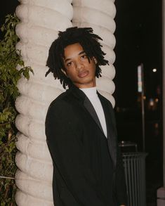 Dreads Short Hair, Male References, Dreadlocks Men, 1000 Faces, Luka Sabbat, Skin Aesthetics, Dreadlock Hairstyles For Men, Dreads Styles, Black Men Hairstyles