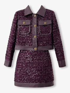 Introducing the marbella two-piece set, cut from high-quality vintage tweed. This stylish ensemble features a chic jacket coat and a short skirt, achieving an elegant hourglass silhouette for women.