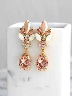 Gold Earrings Bridal, Blush Pink Earrings, Blush Earrings, Pink Crystal Earrings, Bridal Earrings Chandelier, Gold Bridal Earrings, Pink Swarovski, Gold Armband