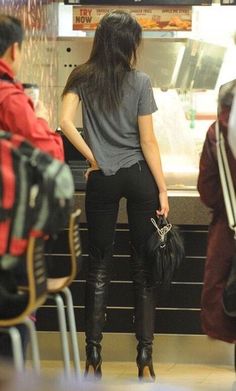 Mode Ulzzang, Kendall Jenner Outfits, Rory Gilmore, Victoria Justice, Looks Style, Girls Jeans, Kendall Jenner, Look Fashion, Fashion Inspo Outfits