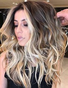 Thick Money Piece Balayage, Blonde Hair With White Front Pieces, Money Piece Fringe, Money Piece Balayage Short Hair, Brunette With Blonde Front Pieces, Brown Hair With Blonde Front Pieces, Blonde Front Highlights, Brown To Blonde Hair, Butter Blonde