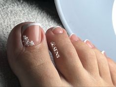 Pedicure Francesa, Bridal Toe Nails, Toes Nails Designs, Toes Nails Colors, Toe Nail Designs For Summer, Toe Nails Designs, Nail Colors For Summer, Foot Nail Art, Easy Toe Nail Designs