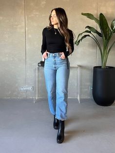 Levis Ribcage Straight Outfit, Levi’s Mom Jeans Outfit, Mom Straight Jeans Outfit, High Rise Slim Straight Jeans Outfit, Levi’s Ribcage Straight Ankle Outfit, Levis Ribcage Jeans Outfit Winter, Levi’s Ribcage Straight Ankle, Levi’s Ribcage, Levi’s Ribcage Outfit