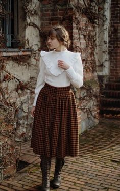 Prairie Clothes, Off White Blouse, Black Gingham, Retro Pin Up, Gingham Pattern, Muslin Fabric, Way To Go, Mode Vintage, Looks Vintage