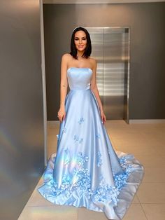 Light Blue Dress Formal, Prom Dress With Train, Satin Hands, Princess Sleeves, Custom Prom Dress, Blue Dress Formal, Prom Dresses Sleeveless, Blue Evening Dresses, Cute Prom Dresses