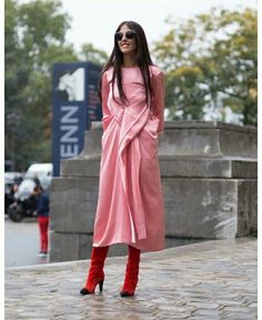 Pink Street Style, Gilda Ambrosio, Pink Obsession, Red Boots, 2025 Fashion, The Best Street Style, Spring Fashion Trends