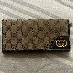 Gucci Monogram Wallet, Preloved Wear In The Front Side And In The Inside Where The Coins Go. Beautiful For Everyday And Holds So Much!!! Bags Gucci, Gucci Monogram, Gucci Wallet, Gucci Bags, Gucci Bag, Wallets, Bag Lady, Monogram, Gucci