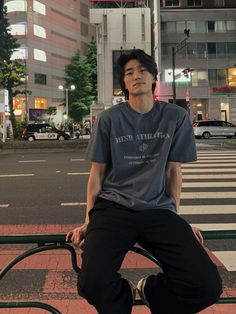 Guys Streetwear Aesthetic, Asian Guy Fashion Aesthetic, Male Pose Instagram, Outfits For Asian Guys, Ulzzang Guy Outfit, Korean Boy Outfit Casual Summer, Mens Asian Streetwear, Asian Street Wear Men, Idol Fashion Men