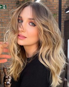 Long Layered Female Haircut with Ombre One Length Haircuts, Best Hair Serum, Asymmetrical Haircut, Textured Haircut, Cute Haircuts, Trendy Haircuts, Trending Haircuts, Haircuts For Women