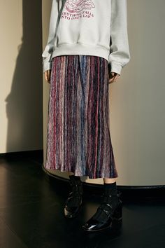 Gradient-effect Velvet Skirt Multicolor Midi Skirt For Workwear, Multicolor Winter Skirt, Multicolor Fall Skirt, Fall Multicolor Skirt, Multicolor Pleated Skirt For Fall, Fall Multicolor Pleated Skirt, Multicolor Long Skirt For Fall, Multicolor Flared Skirt For Fall, Multicolor Skirt For Workwear In Fall