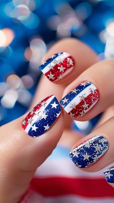 Discovering the ideal July 4th nail art can be overwhelming with countless options out there. Find a design that stands out for your holiday event - celebratory yet not too basic or overly complex. Let me help you with some inspiration. Nails Patriotic, Panda Nail Art, Nails Stars, Patriotic Nail, Toenail Art Designs, June Nails, Toenail Art