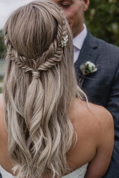 Fishtail Wedding Hair, Bridal Fishtail Braid, Bridal Hairstyles With Braids, Fishtail Braid Hairstyles, Fishtail Braids, Bridal Hairdo, Fishtail Braid