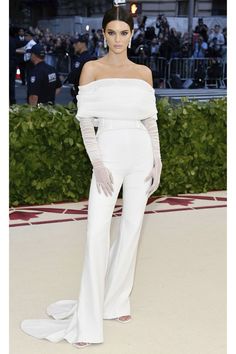 Kendall Jenner Met Gala, Club Jumpsuit, Gala Outfit, Met Gala Red Carpet, Rompers Womens Jumpsuit, Kylie Jenner Outfits, בר מצווה, Kendall Jenner Outfits, Jumpsuit Elegant