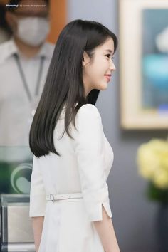 Classy Elegant Outfits, Graduation Inspiration, Filipino Clothing, White Clothes, Massachusetts Institute Of Technology, Formal Dresses Gowns, Kim Ji Won