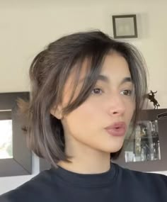 Hair Inspiration Short, Shot Hair Styles, Haircuts Straight Hair, Penteado Cabelo Curto, Short Hair Haircuts, Short Hair With Bangs, Cut My Hair, Hair Inspo Color, Grey Hair