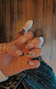 Trendy Western Nails, Zach Bryan Inspired Nails, Boujee Nails Designs Black, Morgan Wallen Nails Design, Punchy Nail Ideas, Morgan Wallen Nails, Nfr Nails, Nails Designs Black, Nashville Nails Ideas