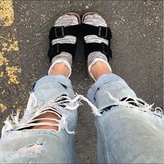 Socks With Sandals, Types Of Sandals, Style Socks, Sandals Outfit, Trending Sandals, Popsugar Fashion, Shoe Inspo