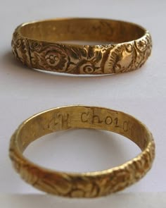 English Wedding Rings, Antique Rings Aesthetic, 18th Century Wedding Ring, Funky Wedding Rings, Wedding Rings Aesthetic, 18th Century Wedding, Wedding Ring Aesthetic, Ring Inscription, Gold Rings Aesthetic