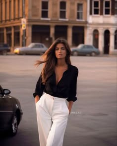 Old money aesthetic Mob Wife Aesthetic Casual, Casual Mob Wife Outfit, Italian Ladies Fashion, Italian Work Outfits, Italian Woman Fashion, High Class Woman Aesthetic, Italian Mob Wife Outfit, High Value Women Outfits, Classy Italian Outfits