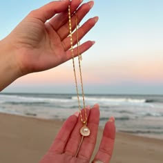 Beachy Necklace, Summer Needs, Cute Jewellery, Seashell Pendants, Summer Wishlist, Beachy Vibes, Beach Necklaces