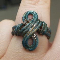 Green Copper Ring // Green Patina Ring // Woven Wire Ring // | Etsy Green Copper Rings As Gifts, Unique Green Copper Ring, Unique Green Copper Rings, Wire Rings Tutorial, Medieval Rings, Rope Rings, Ancient Jewels, Wire Jewelry Rings, Ring Tutorial