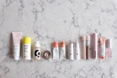 Glossier Routine, Glossier Makeup Look, School Makeup Routine, Glossier You Discovery Kit, Glossier Fragrance, Glossier Makeup Kit, Makeup Capsule, Glossier Models, Glossier Skincare Kit