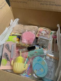 beauty mystery boxes: every order includes different items ! makeup makeup brushes beauty blenders jewelry  skincare  makeup bags face masks spa headbands lip products: lip balms | lipstick | lipgloss & more !! please let me know if you have any preferences or any items that you would not like 💗 be specific as possible 🎀 Cute Makeup Accessories, Make Up Shopping, Spa Headbands, Toca Boca Hair Salon, Cosmetic Gift Set, Beauty Blenders, Sephora Skin Care, Makeup Package, Mystery Boxes