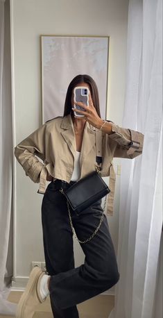 Casual Chique Stijl, Winter Mode Outfits, Cropped Trench Coat, Chique Outfit, Uni Outfits, Causual Outfits, Looks Chic, Looks Style