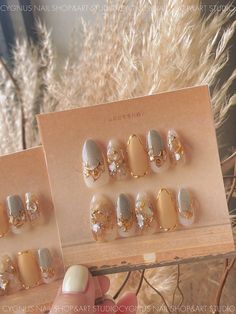 Nail Shape Chart Product Detail: 1. Set Includes: 10 nails of your size Jelly stickers 2 nail files 1 cuticle stick Glue 2. Size Refer (Nail Width: mm) XS( 14,10,11,10,8) S(15,11,12,11,9) M(16,12,13,12,10) L(17,13,14,13,11) 3. Shape Refer (Nail Length: mm) Short: 13 Short Square 14.5 Short Coffin 14.5 Short Round 14.5 Medium Square 15.5 Medium Round 16 Medium Oval 16 Medium Coffin 18 Round 17.5 Square Oval 17 Coffin 19 Mountain Peak 21 Long Round 22 Long Square 22 Long Coffin 23 Stiletto 30 Extr Indie Nails, Nail Shape Chart, Jelly Stickers, Shape Chart, Luxury Press On Nails, Short Coffin, Nails Set, Golden Goddess, M 16