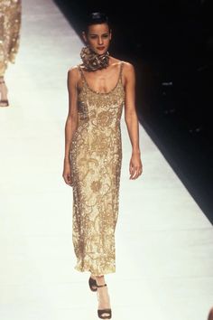 Armani 90s, 8th Grade Prom, Gala Looks, Prom Inspo, 1990s Fashion, Maui Weddings, Press Tour, 1990's Fashion