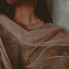 South Asian Aesthetic, Desi Aesthetics, Royalty Aesthetic, Desi Aesthetic, Indian Photoshoot, Classy Aesthetic, Indian Aesthetic, Photography Poses Women, Brown Girl