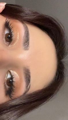 Prom Eye Makeup, Soft Makeup Looks, Cute Eye Makeup, Graduation Makeup, Eye Makeup Pictures, Dope Makeup, Makeup Looks Tutorial, Makeup Pictures