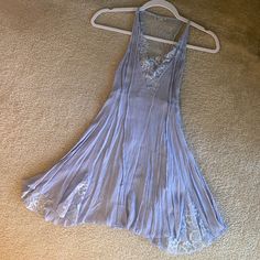 Free People Intimately Lilac Slip | Never Worn | Size Xs | Lace Detail | Sexy | Feminine Light Purple Dresses, Dresses Fairy, Babydoll Slip Dress, Light Purple Dress, Purple Dresses, Wardrobe Wishlist, Neon Aesthetic, Free People Dresses, Purple Dress