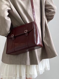 Medium Size Bags Handbags, Light Academia Bag, Old Money Handbags, Mini Purse Aesthetic, Ladies Leather Bags, Academia Bag, Dark Academia Bag, Vintage Bags And Purses, Vintage Brown Bag