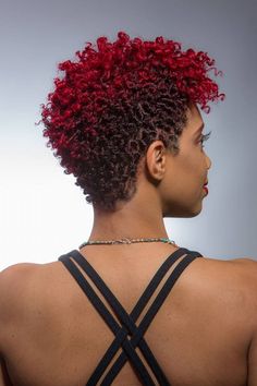 Colored Short Natural Hair Black Women, Taper Haircut Women Black, Natural Hair Short Cuts For Black Women, Short Tapered Hair, Tapered Hairstyles, Coiling Natural Hair, Natural Haircuts, Curly Cuts, Natural Hair Haircuts